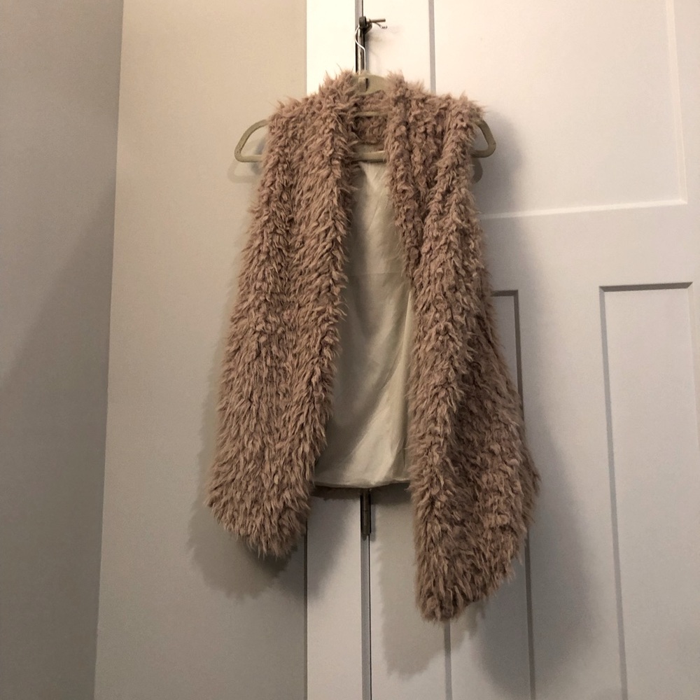 BBX Lephsnt faux fur Vest Size XXL